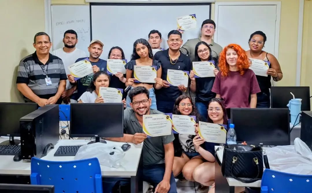 TURMA CONCLUÍDA COM SUCESSO!!
EXCEL BÁSICO E AVANÇADO 
🎉 Parabéns a todos os alunos pela conclusão do treinamento de Excel! 
Essa conquista representa dedicação, evolução e o desenvolvimento de habilidades essenciais para aumentar a produtividade e se destacar profissionalmente. 
NESSE SÁBADO 02/05 JÁ INICIANDO NOVA TURMA 
Ainda dá tempo de garantir sua vaga 😱✅️
🌐 antoninotreinamento.com.br
📲 WhatsApp: 92 99129-5051