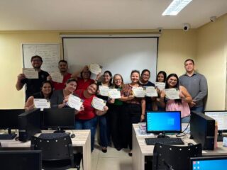 🎉 Formação em Departamento Pessoal — Semana 28/07
Parabéns aos alunos da Formação em Departamento Pessoal pela dedicação e por concluírem mais uma importante etapa na carreira! 👏
Agora vocês estão ainda mais preparados para atuar com segurança nas rotinas de admissão, folha de pagamento, férias, rescisão, eSocial, encargos trabalhistas e legislação.
🚀 Que esta certificação abra portas para novas oportunidades e muito sucesso profissional!
🌐 antoninotreinamento.com.br
📲 (92) 99129-5051 - LINK BIO e STORY
#Cursos #departamentopessoal #CursosProfissionalizantes #AntoninoTreinamento #QualificaçãoProfissional