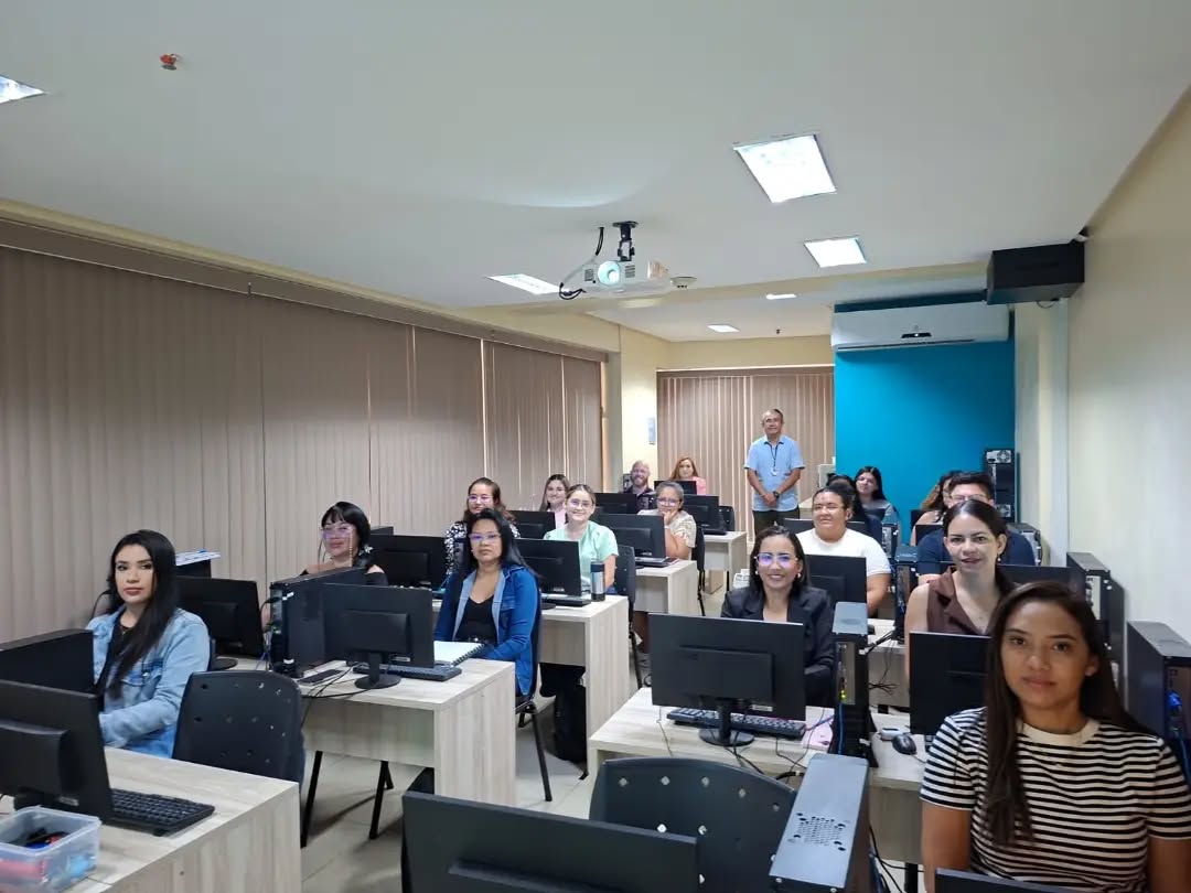 👥📚 TURMA DE DEPARTAMENTO PESSOAL INICIADA! 🚀
Hoje começamos mais uma jornada de muito aprendizado, prática e qualificação profissional! 🎓👏🏻
Desejamos aos nossos alunos uma excelente forte muito sucesso nessa nova etapa! 💼✨
🌐 www.antoninotreinamento.com.br
📲 (92) 99129-5051
#AntoninoTreinamento #DepartamentoPessoal #DP #CursoDP #rotinastrabalhistas
