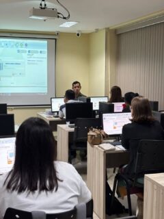 🎓💼 Turma de Departamento Pessoal em ação!
📸 Mais uma turma aprendendo na prática e investindo no crescimento profissional! 🚀
Quer se qualificar em DP? Venha para a Antonino Treinamento!
📲 (92) 99129-5051
🌐 www.antoninotreinamento.com.br